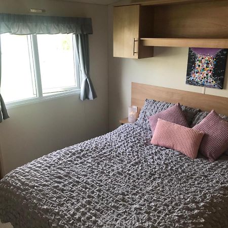 Turnberry Caravan Quiet Peaceful Location Near Golf Spas And Beaches Girvan Exteriör bild