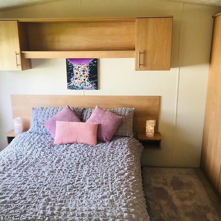 Turnberry Caravan Quiet Peaceful Location Near Golf Spas And Beaches Girvan Exteriör bild