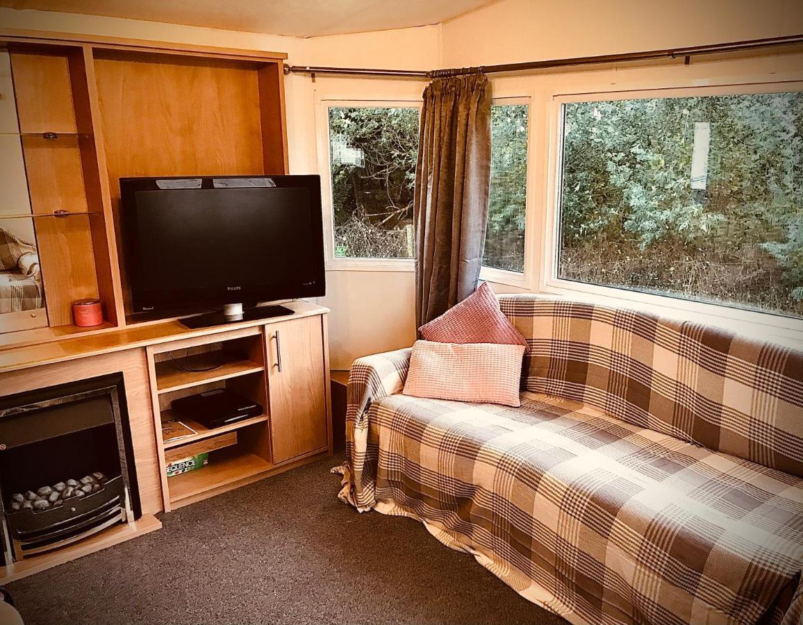 Turnberry Caravan Quiet Peaceful Location Near Golf Spas And Beaches Girvan Exteriör bild
