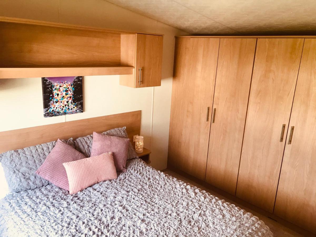 Turnberry Caravan Quiet Peaceful Location Near Golf Spas And Beaches Girvan Exteriör bild
